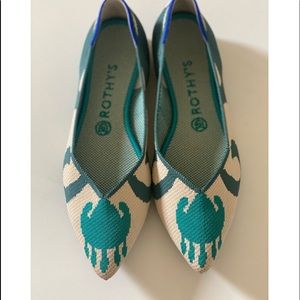 NWT Rothy’s Moroccan Green Points (Retired). 8.5